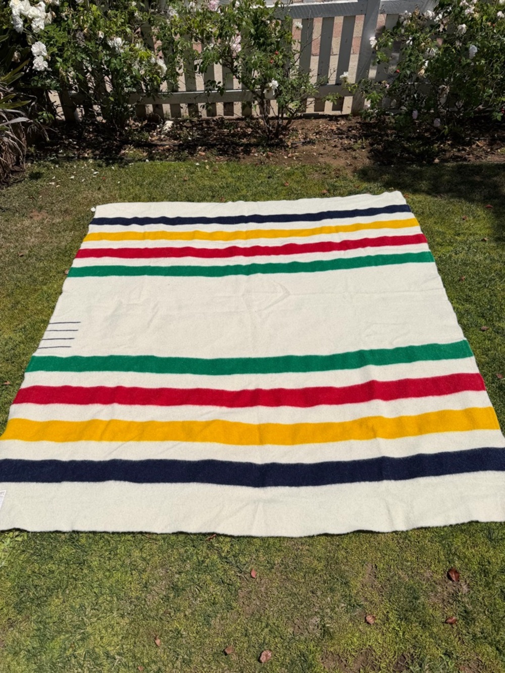VTG Hudson’s Bay Rainbow Stripe 4-Point Wool Blanket Bilingual Label England GUC